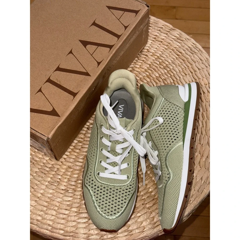 VIVAIA Mesh‎ Slip-On Sneaker Lightweight Comfort Walking Fashion size 6